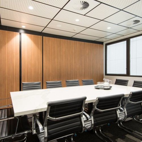 N & T Boardroom